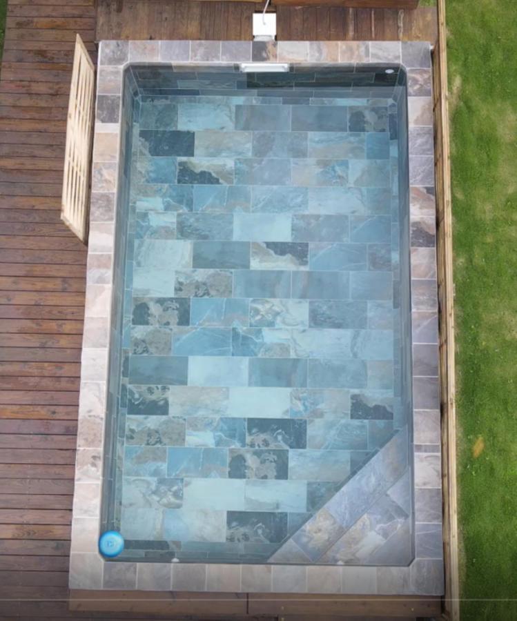 Mara'Ai Le Spot Tubuai, Chambre Triple Deluxe Mahu Sdb Privee Avec Piscine Mataura Luaran gambar